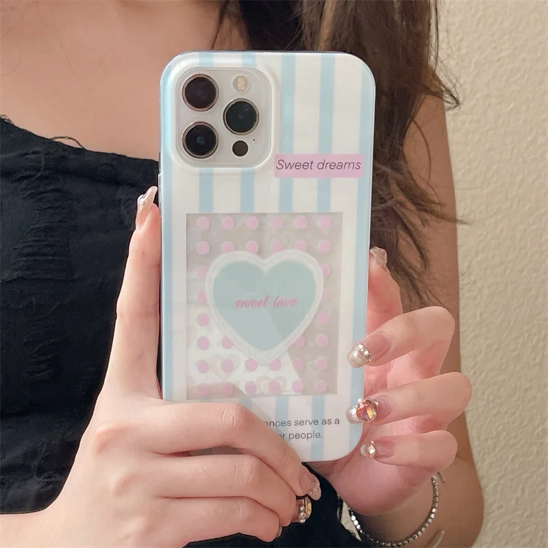 Korea Stripe wave point laser heart Phone Case For iPhone 15 Pro 12 14 13 Pro Max 14pro Cover With Hands Chain Phone Shape Cases