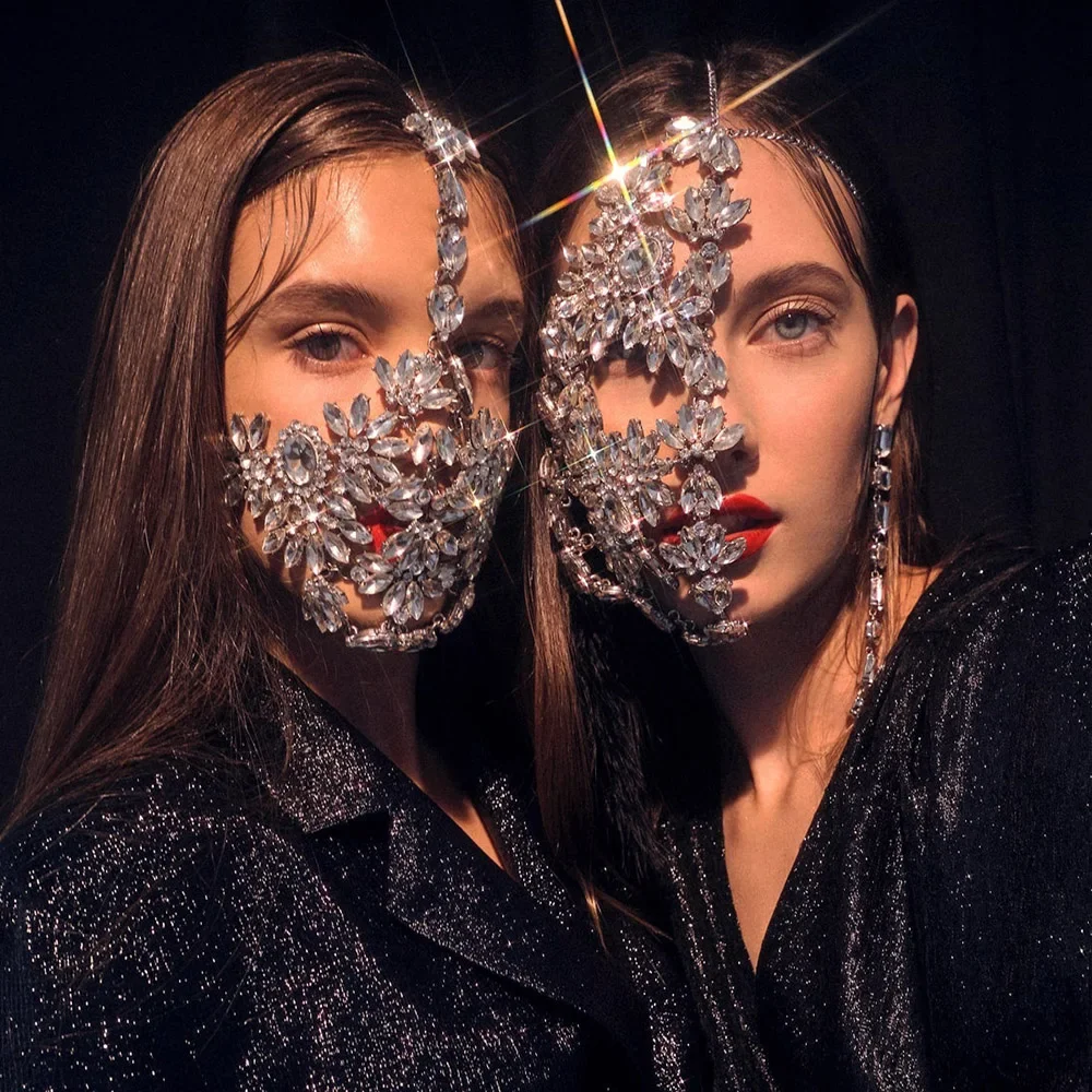 Luxury Masquerade Mask for Women Glitter Hair Wedding Party Fashion Bling Halloween Jewelry Charm Decorative Face Accessory