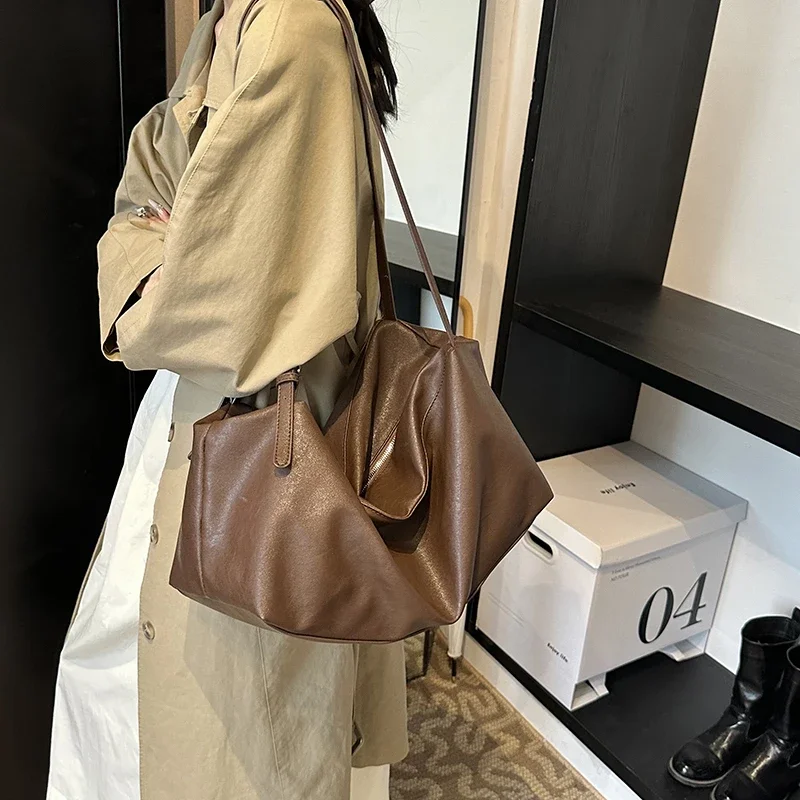 

Lazy Commuting Tote Bag for Women 2024 New Versatile Casual Retro Soft Leather Large Capacity Single Shoulder Crossbody Paquete