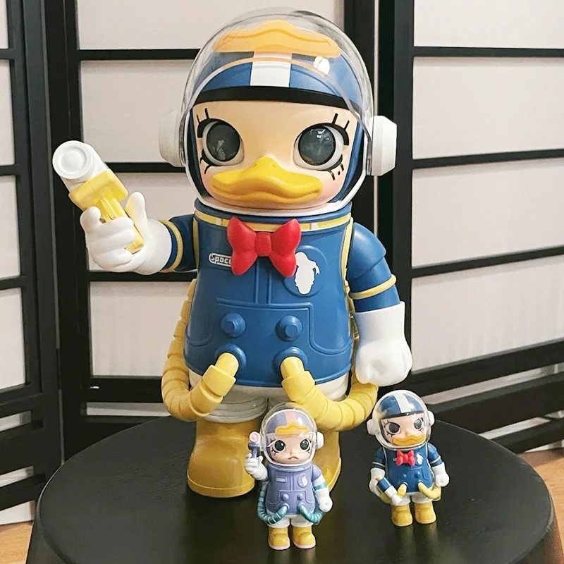 

Space Molly Donald Duck Daisy 100% 400% Figure Big Baby Anime Action Figurine Cartoon Model Doll Toys Decoration Girls Boys Gift