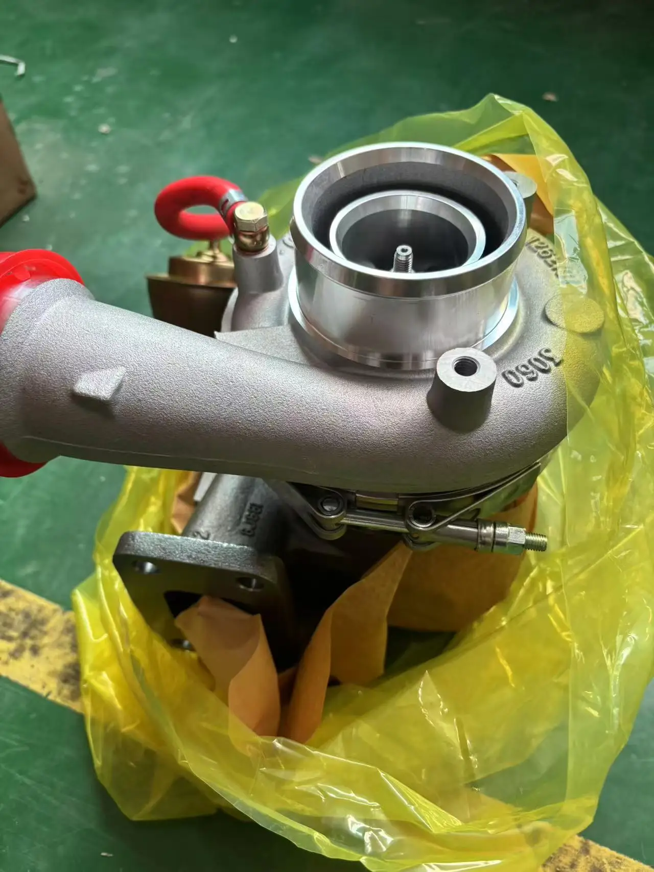 

Gold seller D6E VOE20933297 for EC160C EC210C EW145B Engine TCD2012L6 D6E EC180B EC210B EW145B EW160B EW180B Turbocharger