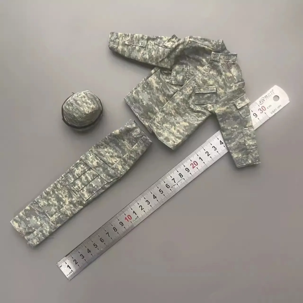 Pequeno 1/6 acessórios de soldado, uniformes de combate dos eua, calças, conjunto de capacetes, modelo de brinquedo, figura de ação de 12 '', corpo em estoque
