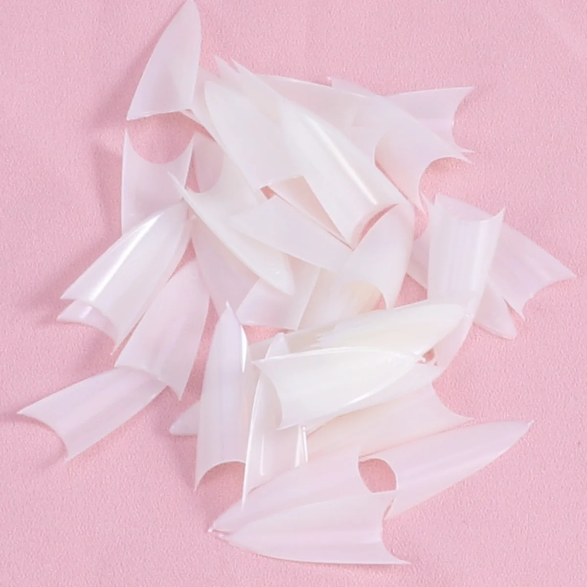 

500Pcs Artificial Nail Tips Full Cover Acrylic False Cuspate Shape Clear Nails for Nail Salons DIY Art Easy to Shape File Paint