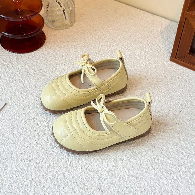 

Новые туфли принцессы на плоской подошве для девочек на весну и осень, модные нескользящие желтые, серебряные лоферы для школьников и танцев на мягкой подошве