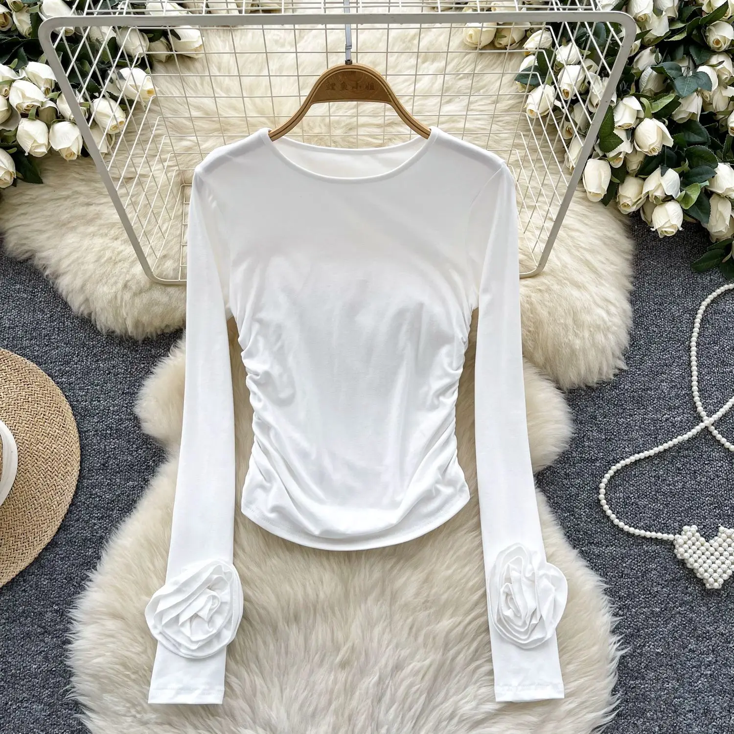 

French advanced feeling long sleeve round neck T-shirt women's spring three-dimensional flower pleated slim bottoming shirt top