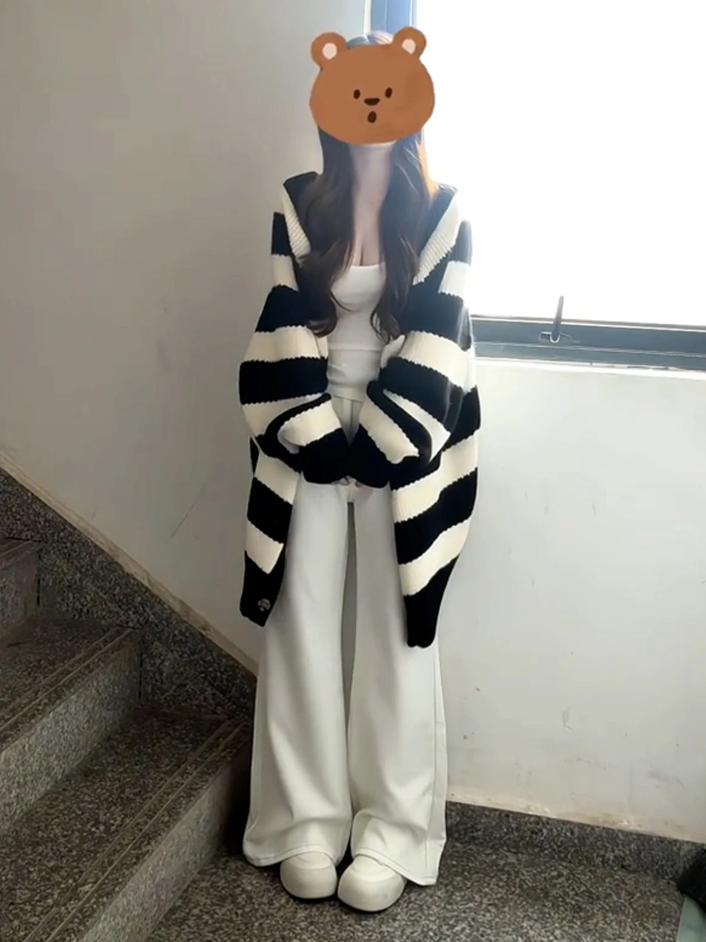 2025 Nieuwe vrouwen Open Vest Trui Losse Gestreepte Koreaanse Sle Lui High-End Winter Herfst Top V-Ne enkele Knop