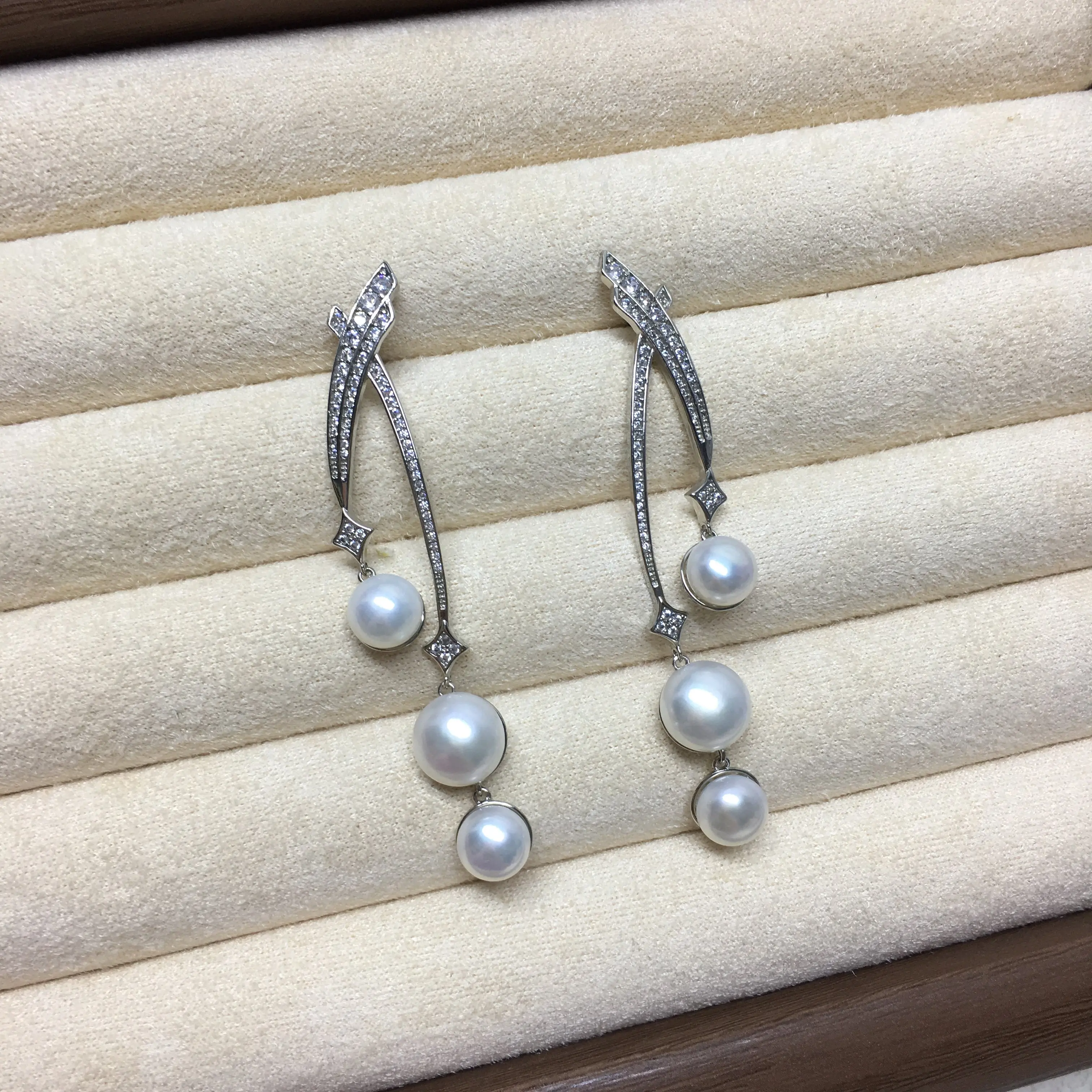 Gorgeous AAA7-8-9mm natural pe - огляд і ціна Akoya Pearl Stud Earrings Sterling Silver