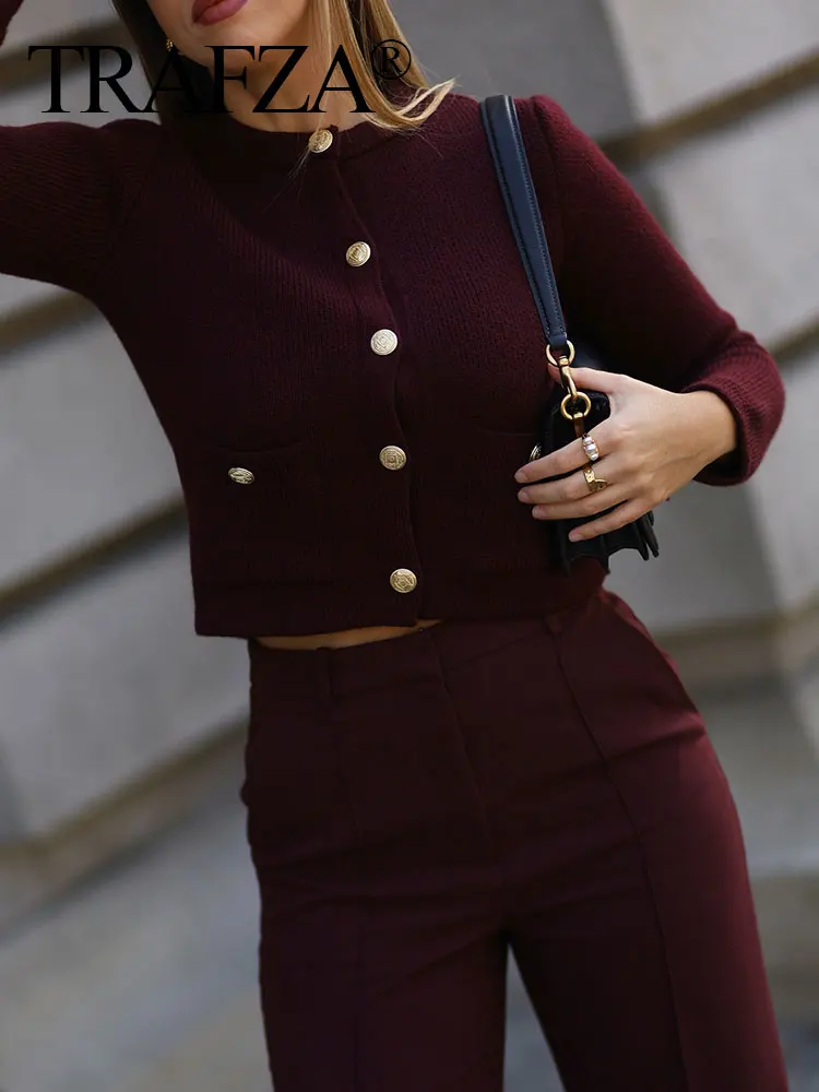 TRAFZA Female Chic Coats Wine Red O-Neck Long Sleeves Pockets Single Breasted Cardigans Autumn Knitted Tops Woman 2024 Trendy