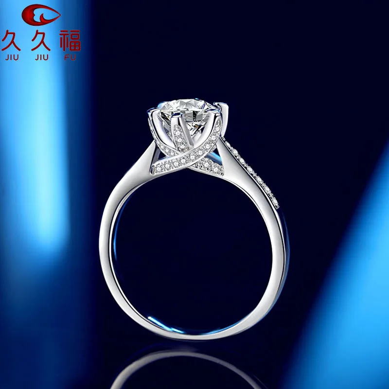 Six-Claw Bouquet Ring for Women, PT950 Platinum with 1 Carat Moissanite, exudes gentle and romantic female charm.