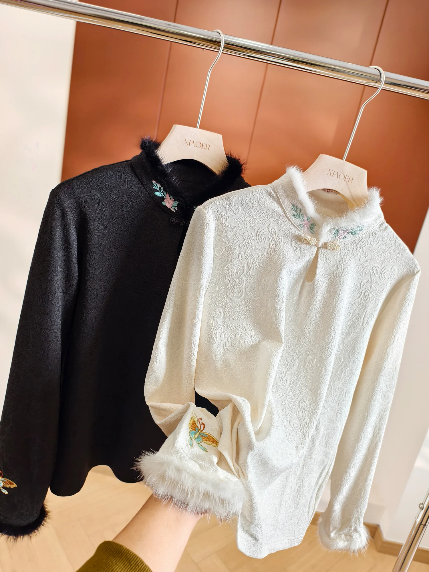 

Ele Long Sve Flag Dr Collar T-irt with Fur Strip Heavy Embroidery And k Patterned Weave by Little Ear Brand