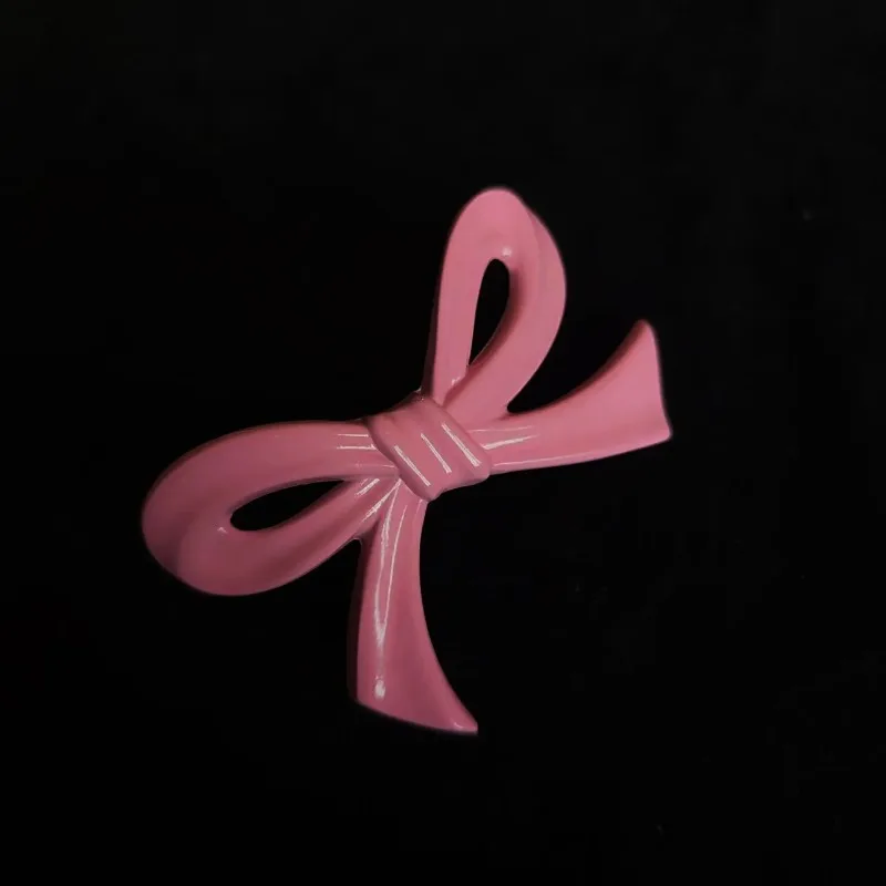 

Antique-style Bowknot Bronze Handle! Single-hole Design, Universal for Cupboard Doors, Drawers, and Dresser Vanities.