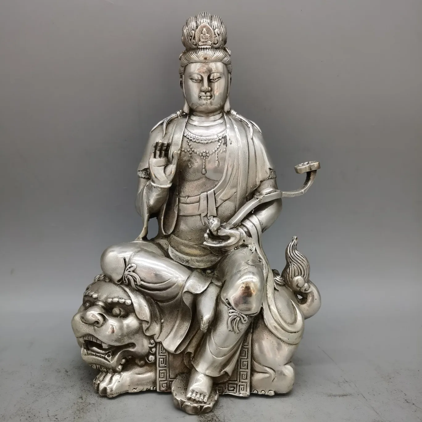 Chinese pure bronze Buddha Manjusri home decoration, the Buddha of Guanyin Buddha hall to consecrate silver Buddha decoration