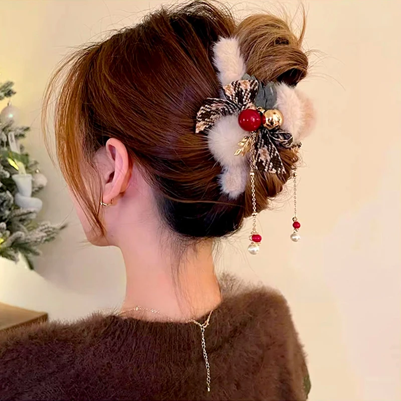 1PC Fashion Elegant Furry Creative Hair Clip For Women Plush Bowknot Tassel Christmas Shark Clip Autumn Winter Hair Accessories