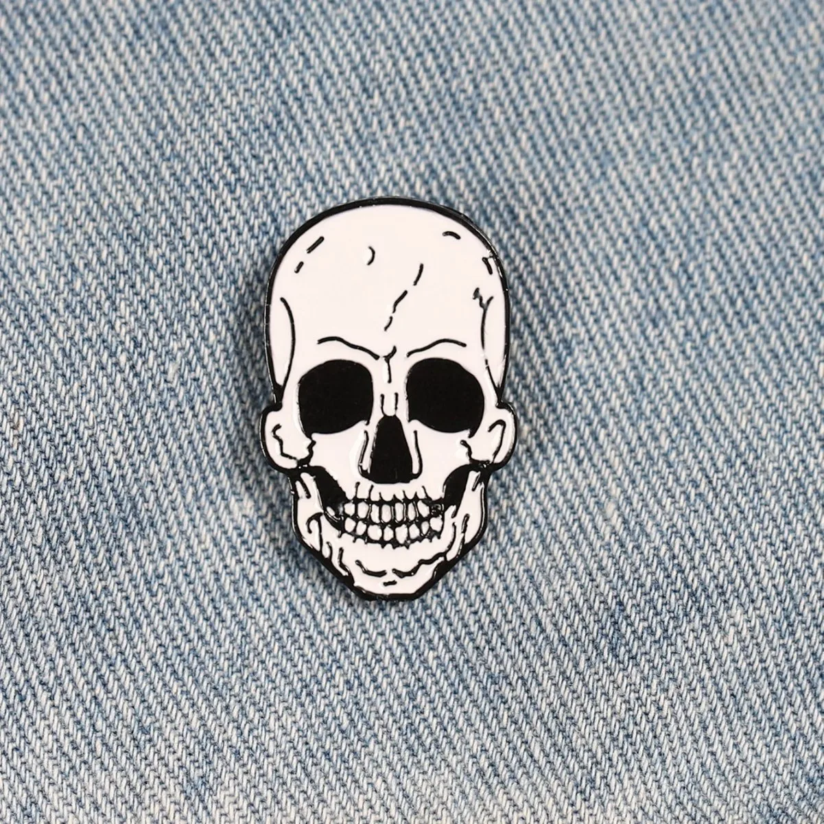 الرومانسية المظلمة أغمق أفضل شارة الجمجمة روز بروش معدني المينا دبوس القوطية رواية فيلم الرعب الهدايا والمجوهرات