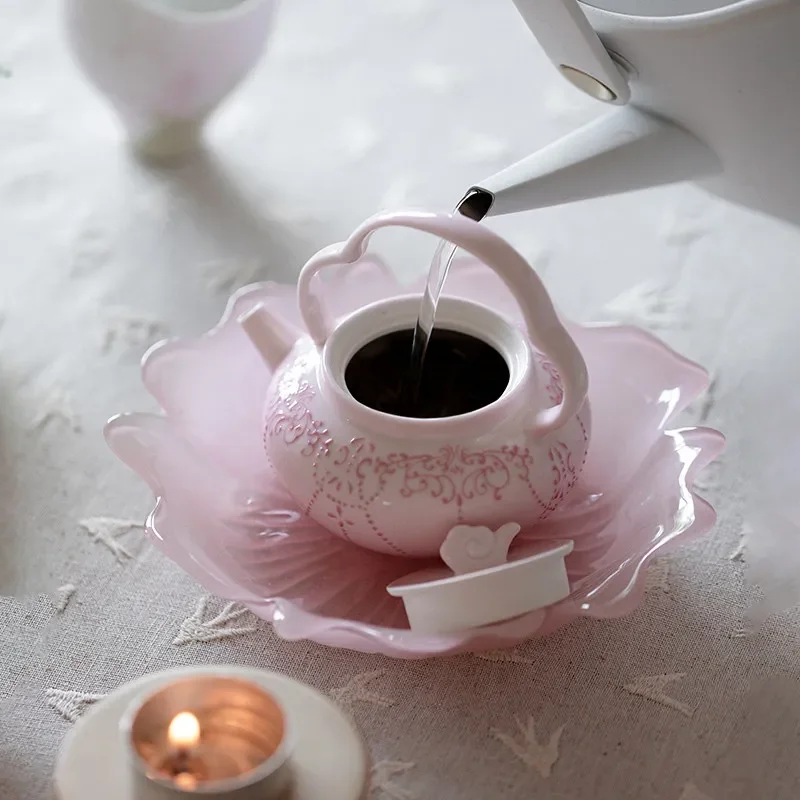 Hand Painted Ceramic Teapot Arita Yaki Style Small Kung Fu Tea Pot Exquisite Beam Handle Design for Ladies High End Brewing