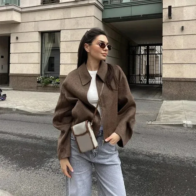 

Fashion Brown Short Woolen Jacket For Women Elegant Lapel Long Sleeves Zipper Cropped Coats Autumn Chic Lady High Street Outwear