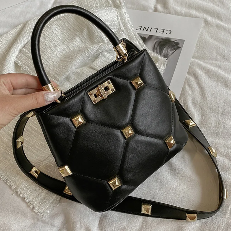 Rivet Messenger Bag Large Capacity Women's One Shoulder Handheld Luxury Handbag Purses And Crossbody High Quality Casual Classic