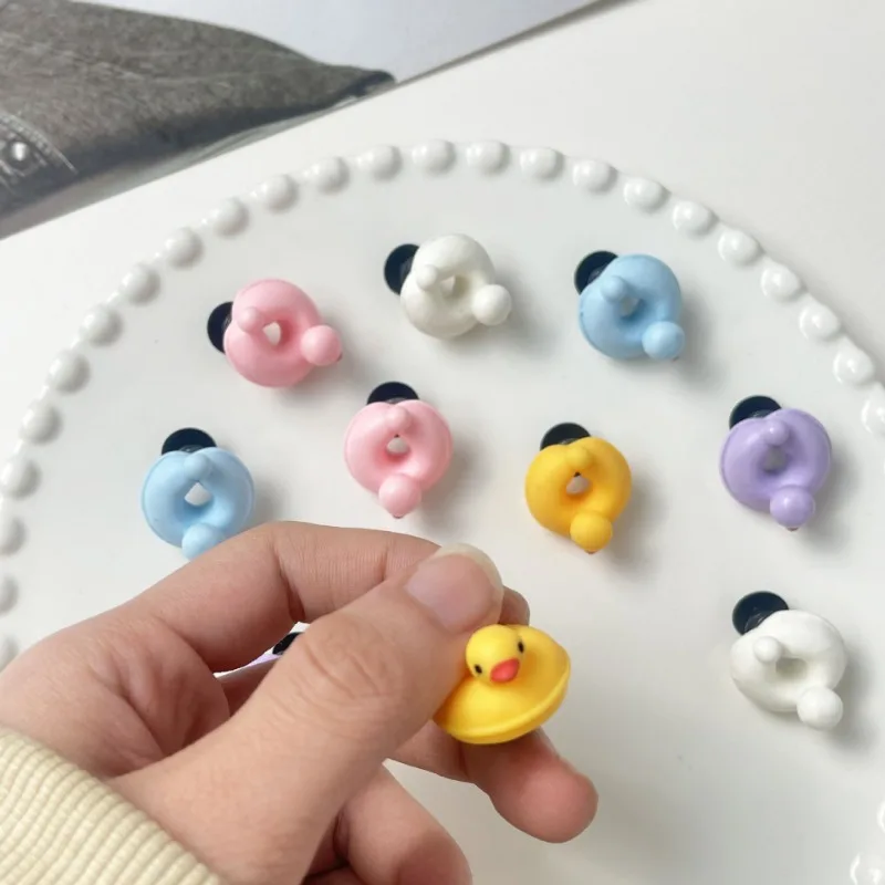 10 قطعة سحر الأحذية DIY ثلاثية الأبعاد لطيف البطة الديكور مشبك ل ثقب الأحذية مجموعة سحرية اكسسوارات الاطفال حفلة امرأة الفتيات هدية