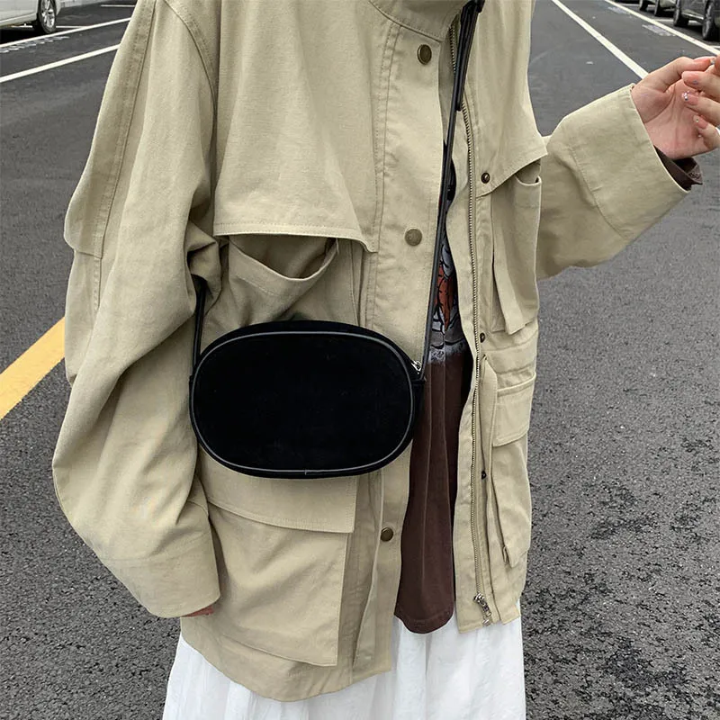 حقيبة كروس بيضاوية غير لامعة جديدة لعام 2025 للنساء، محفظة كتف مربعة بسيطة، حقيبة يد كلاسيكية متعددة الاستخدامات، أنيقة وأنيقة #4