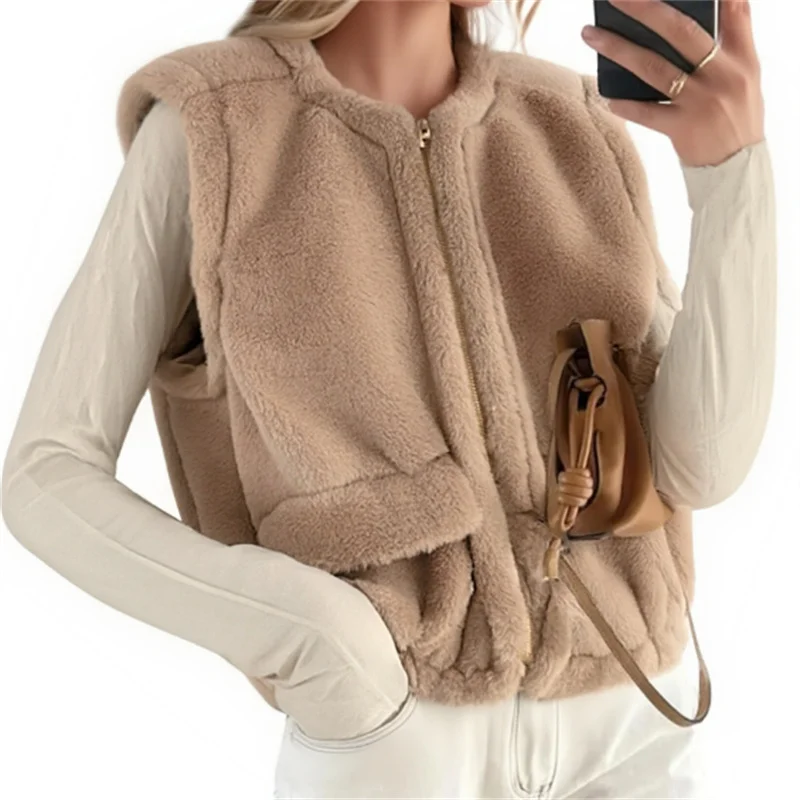 

2025 Fall Fashion Trends: Women's Faux Fur Sleeveless Coat