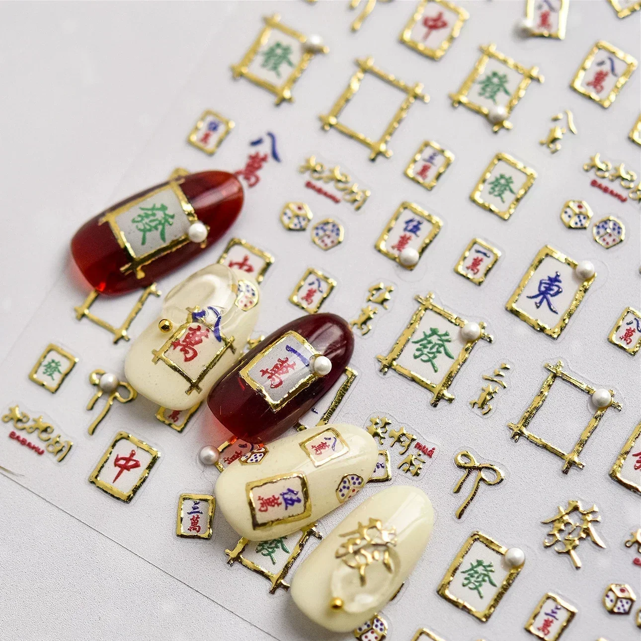 Mahjong Nail Art Stickers Hot Stamping Pearl Get Rich Winning Card Bowknot Samoprzylepna ramka na zdjęcia z postaciami Naklejki do manicure