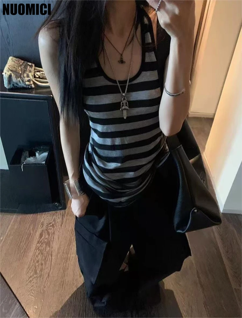 

NUOMICI Korean Black White Striped Vest Women 2025 Summer Casual Lazy Street Design T-shirt Sexy Sleeveless Women's Tops Chic