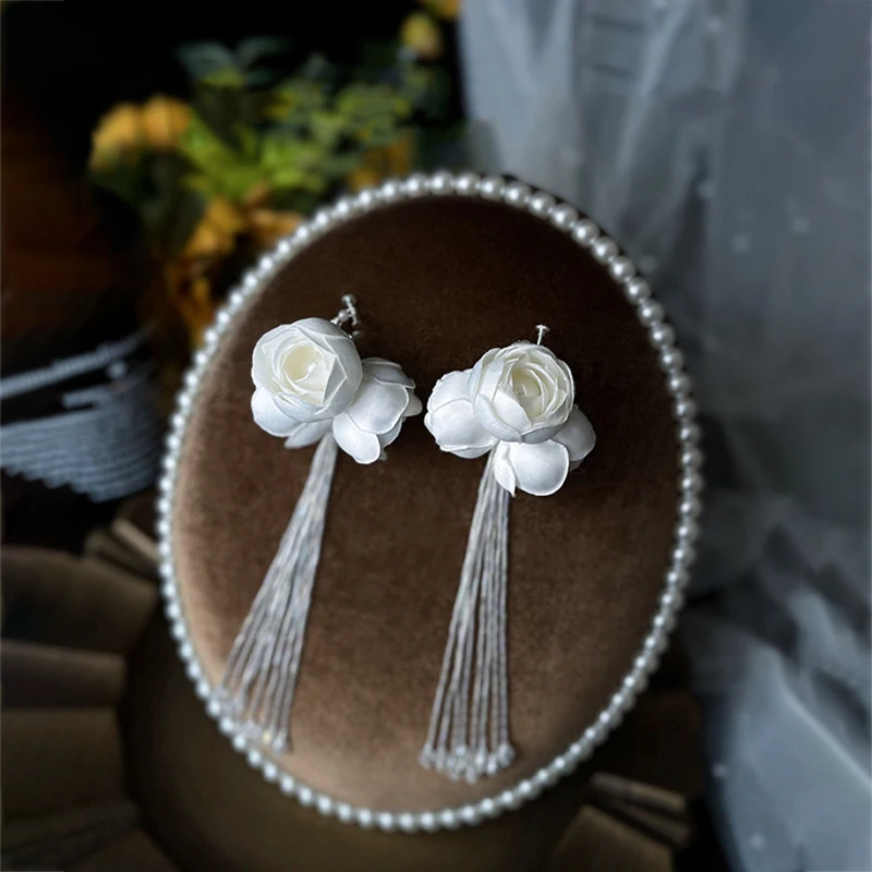 New White Flower Long Drop Earrings Handmade Petal Beaded Tassel Ear Clip Bridal Jewelry Dangle Wedding Earring Accessories