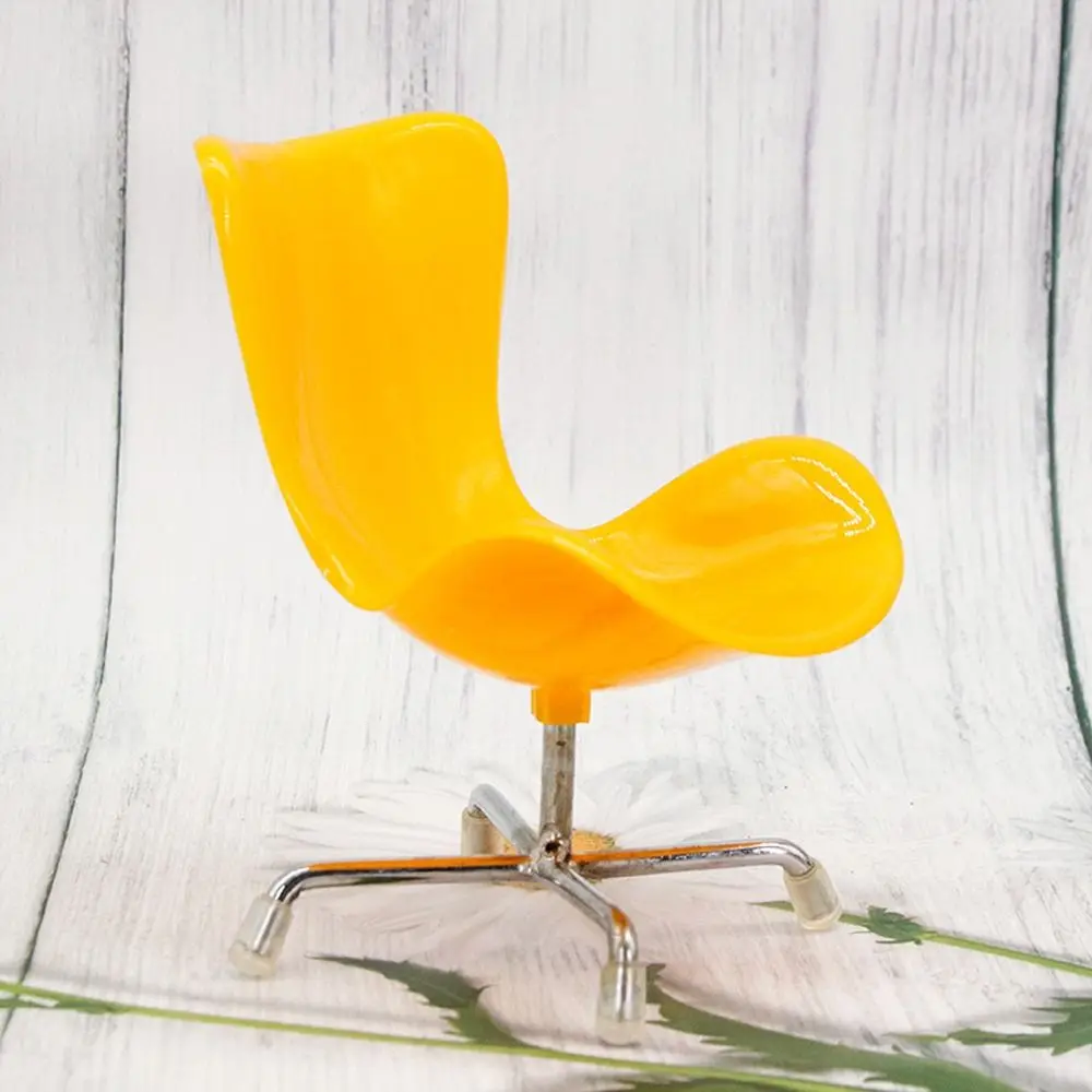 Miniatuurmeubilair Poppenhuisstoelen Simulatie Veelkleurige Ministoel Vrijetijdsstoel 1/6 Schaal Plastic Eierstoel BJD Blyth