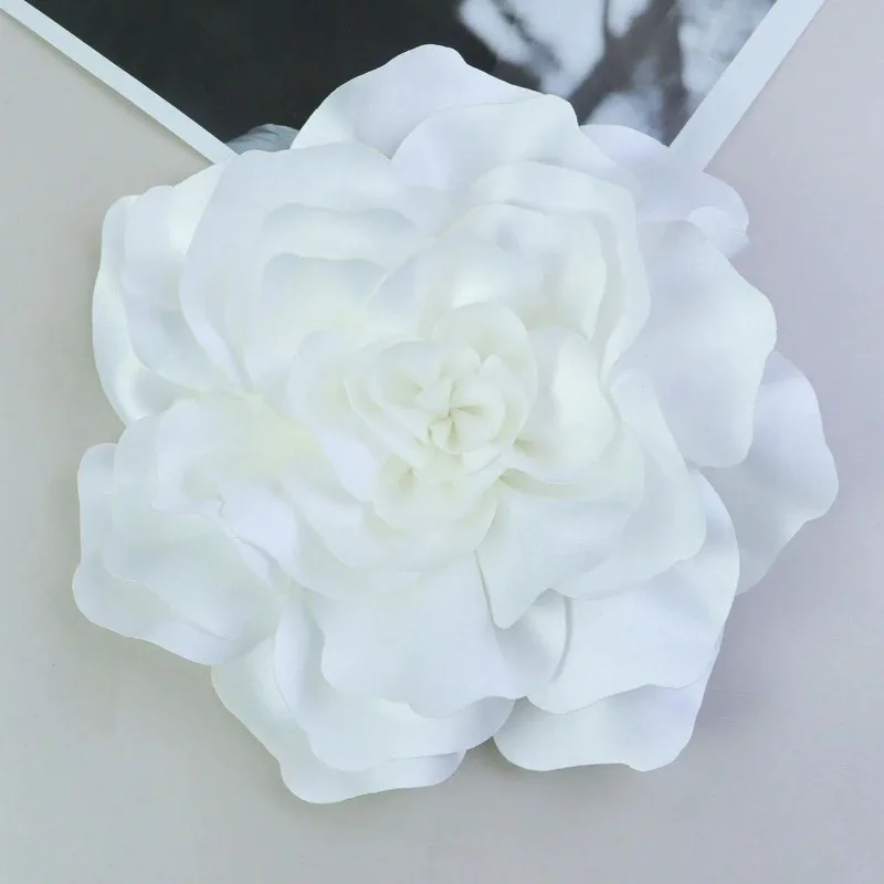 20CM New Personalized Exaggerated Satin Large Flower Brooch Colorful Fabric Rose Chest Flower Pin Versatile for Women