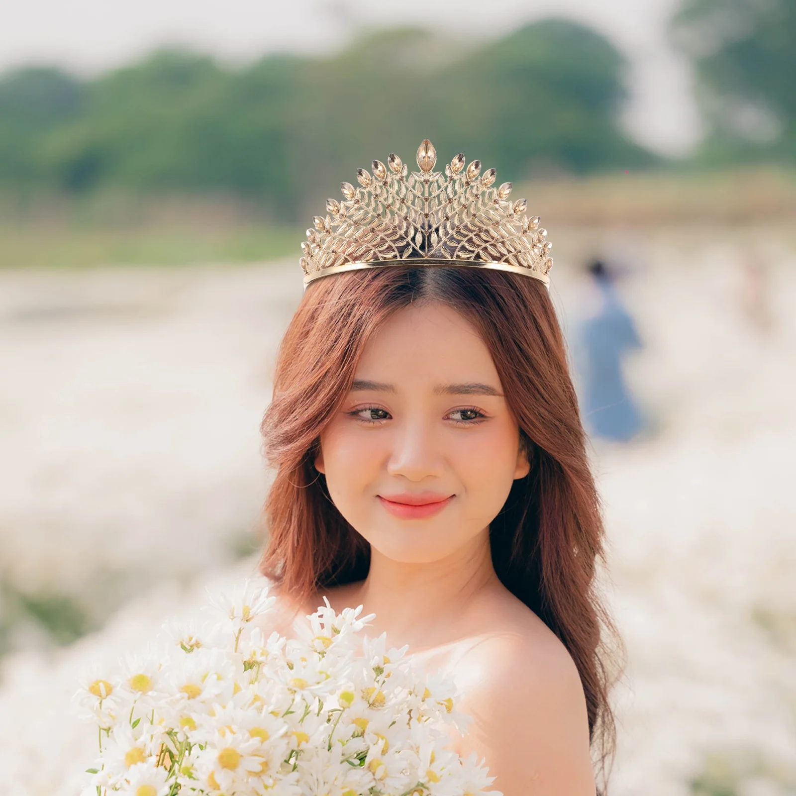 

Bridal Crown Headband Rhinestone Gold Finish Lightweight Alloy Crown Shape For Wedding Bride Headpiece Hair Accessories Formal