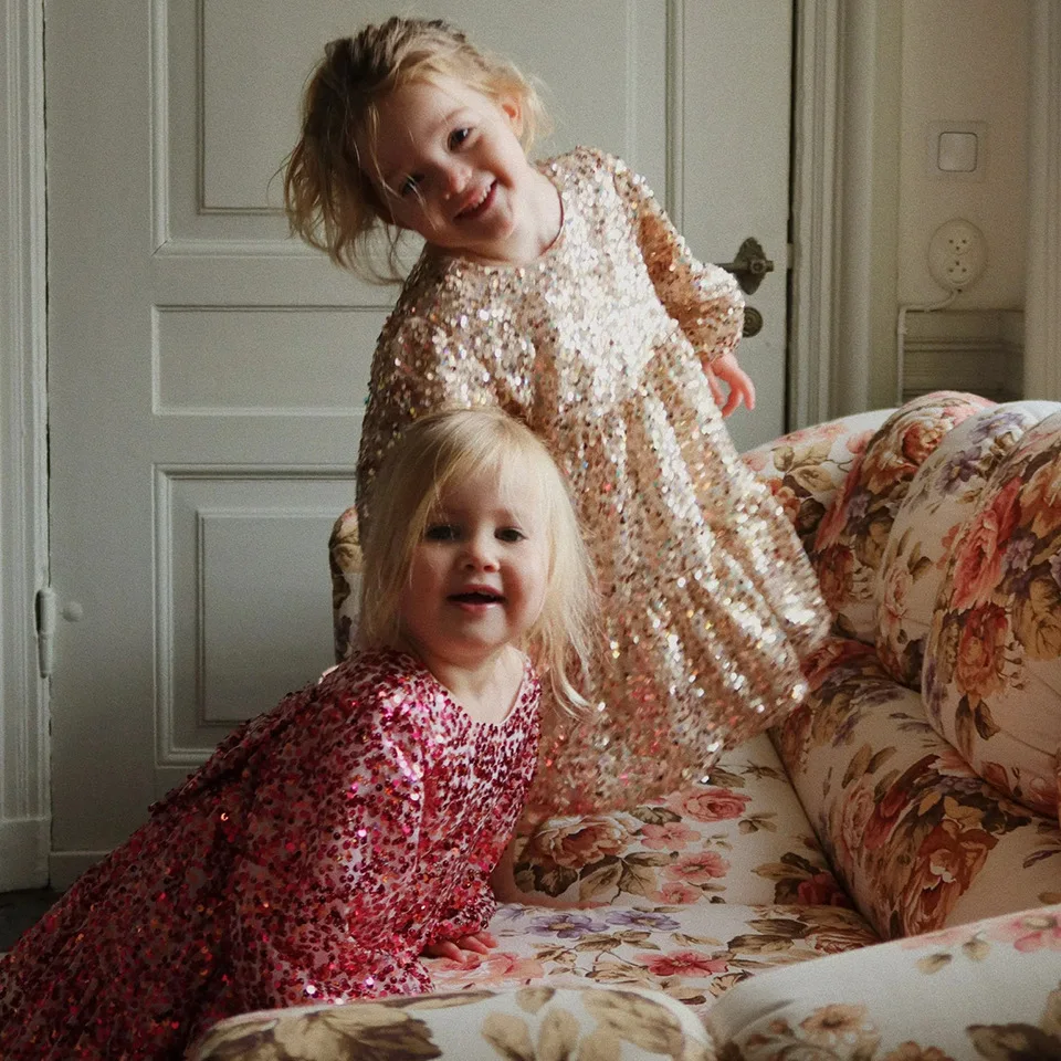 2025 KS طفل الفتيات الترتر فساتين الأميرة الكرز جاكيتات الاطفال ملابس عقدة شعر للفتيات فستان الأطفال حفلة عيد الميلاد Vestidos