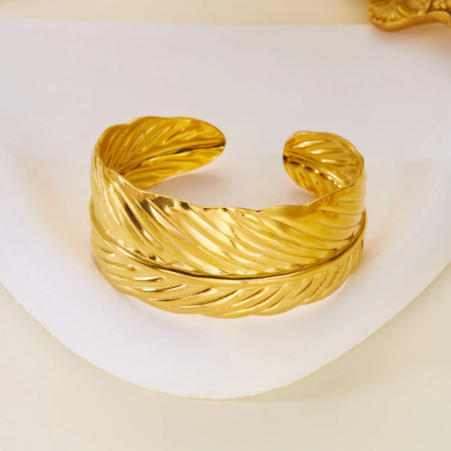 Vintage Unregelmäßige Armband für Frauen Edelstahl Gold Farbe Offene Manschette Armreif Exquisite Luxus Wasserdicht Schmuck Zubehör – Detail 19