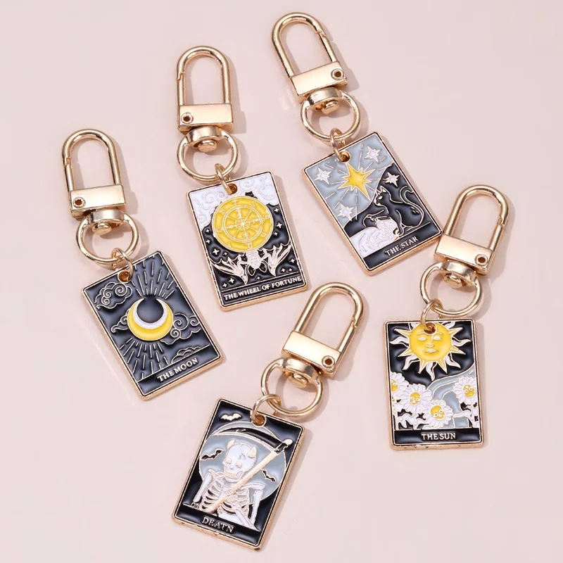 Classic Tarot Cards Sun Moon Enamel Keychain Mysterious Cat Key Ring For Women Men Friendship Gift Halloween Handmade Jewelry