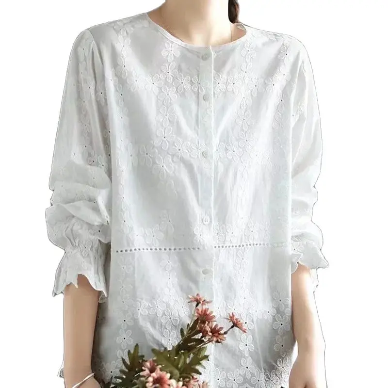 New Autumn Cotton Shirts Women Round Collar Tops Girl Long Sleeve Floral Embroidery Hollow Out Casual Blouses Spring T30409QM