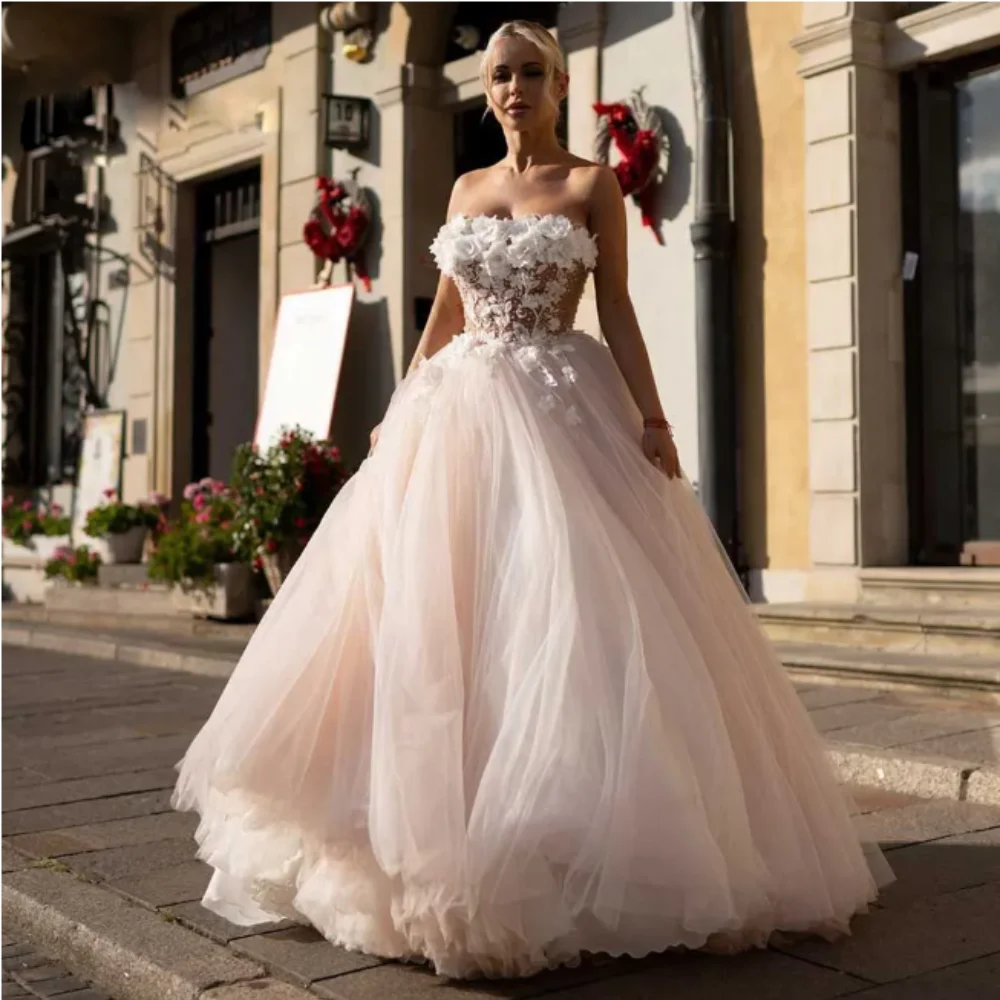 2024 Strapless Modern Wedding Gowns for Women 3D Appliques Sleeveless Beadings Zipper Floor Length Tulle Customed Robe De Mariee