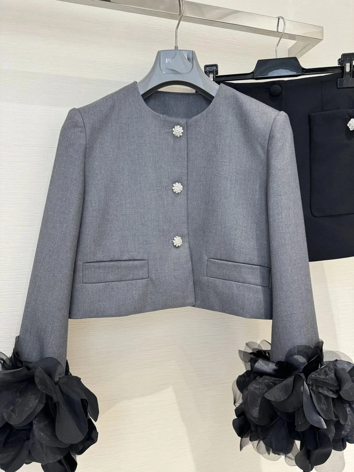 2024 Spring Luxury New Women High Quality Feathers Grey Jacket Coat With Black Mini Skirt for Female Suits Sets