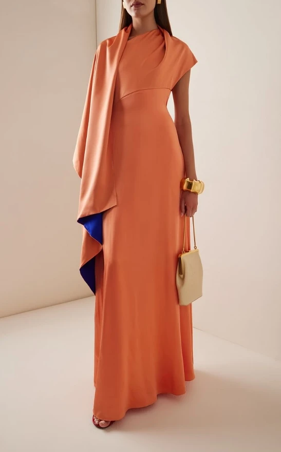 

Fresh Arrival: Irregularly Designed Slim - Fit Dress with Round Neck and Patchwork Detailing, a Fashion Must - Have