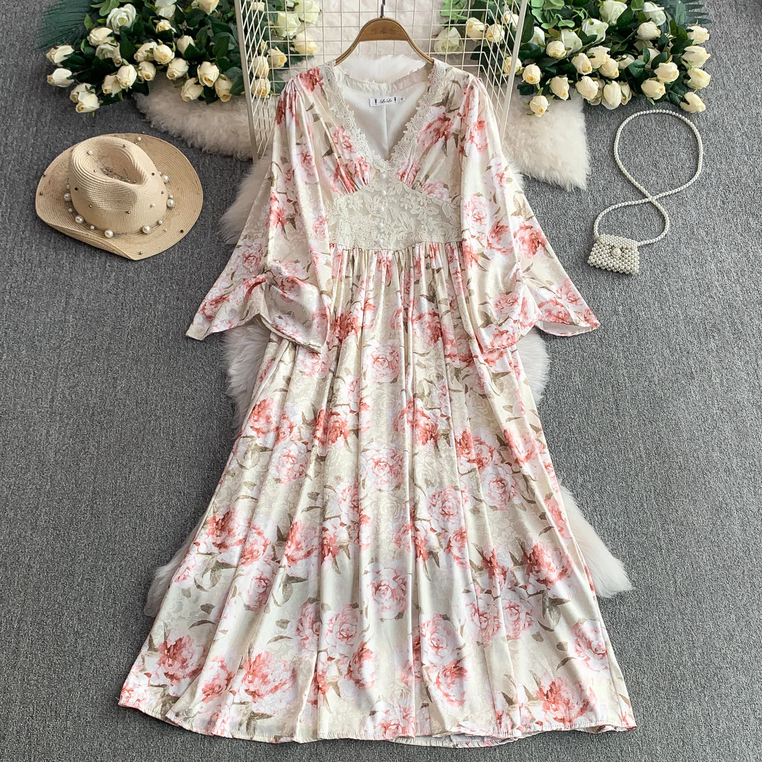 Vintage Elegant V-Neck Floral Print Dresses Women Temperament Fashion Lace Splicing Long Sleeve Vacation Dress Ladies Long Dress