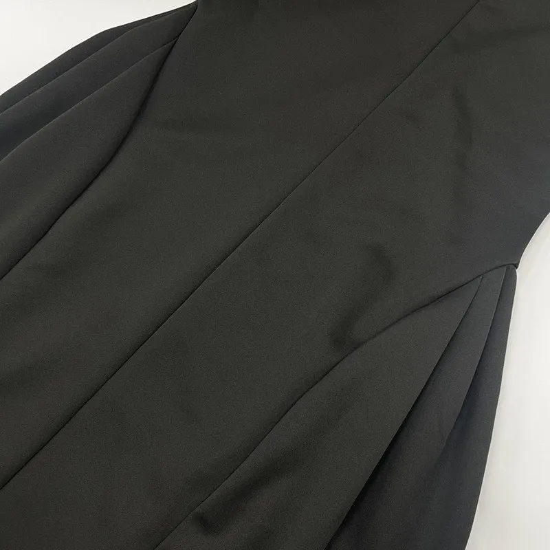 فستان طويل أنيق للنساء موضة عالية الياقة بدون أكمام مطوي فساتين غير منتظمة 2025 لربيع وصيف حفلة سيدة مساء رداء