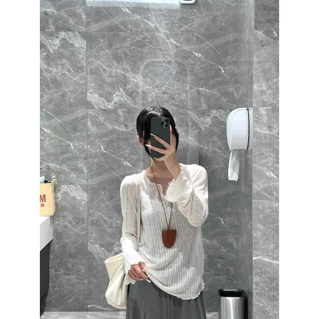 

Korean Style Women's Long-Sleeve T-Shirt Ruffled V-Neck Loose Fit Sun Protection Cover-Up Summer Base Top