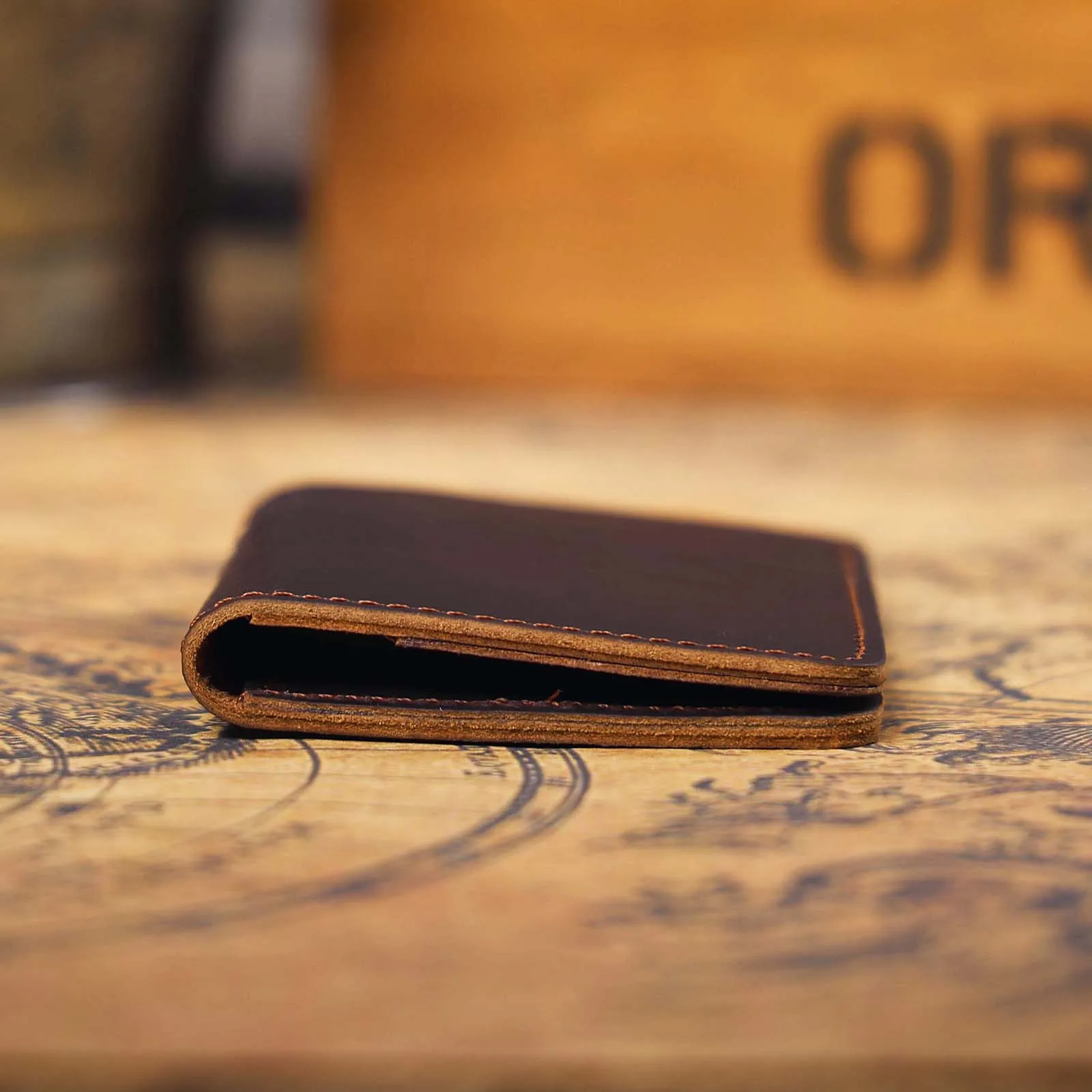 Echtleder-Kartenetui, einfache Mini-Geldbörse von Crzay House Leather, perfekt zum Tragen von Bargeld und Karten – Detail 8