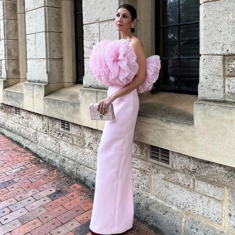 Charming Pink Strapless Formal Party Dresses Ruched Floral Straight Back Slit Long Prom Gown Simple Stretch Satin Occasion Dress