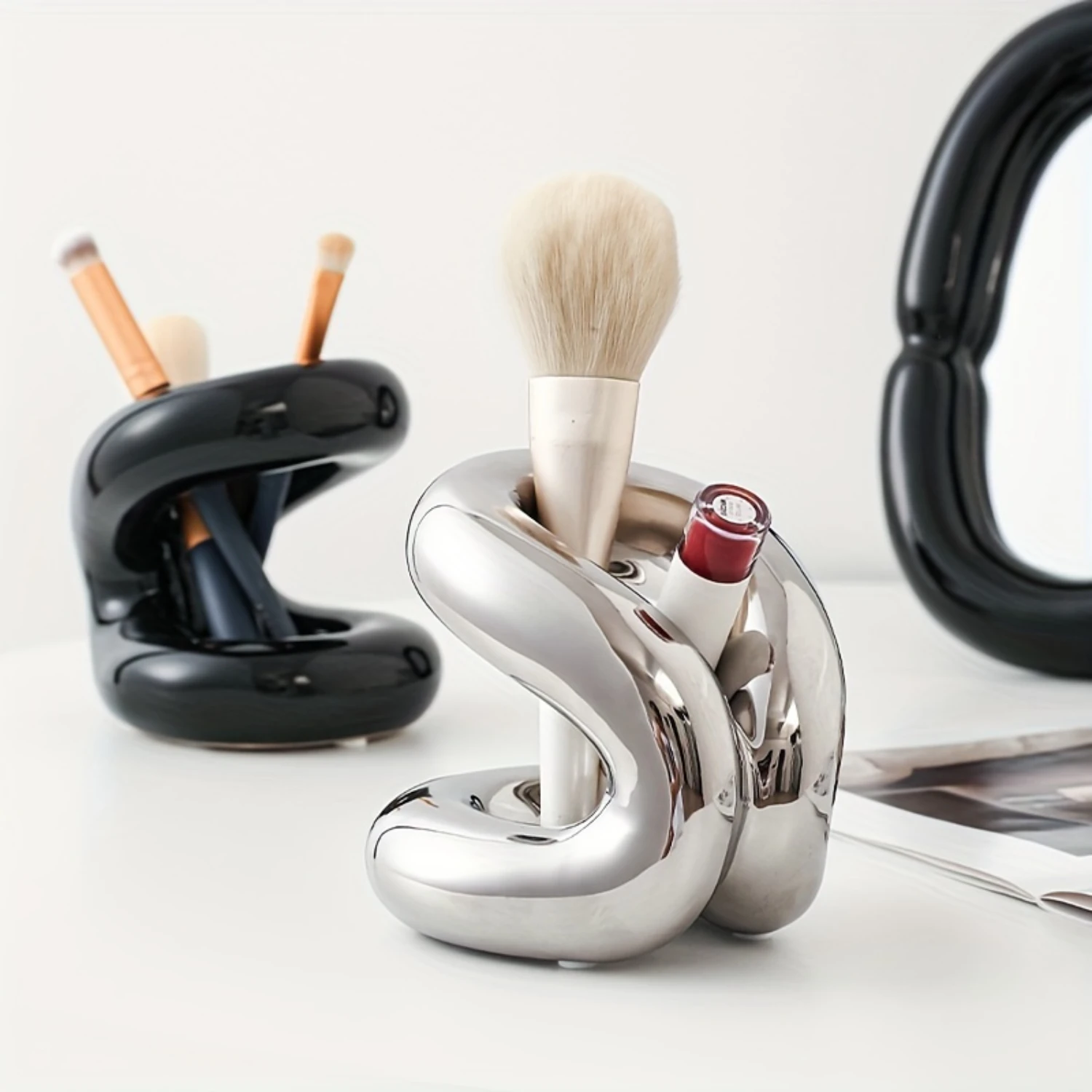 1pc Creative Knot Design Toothbrush Holder Stand, Ceramic Toothbrush Holder For Bathroom, Countertop Bathroom Organizer, Multifu