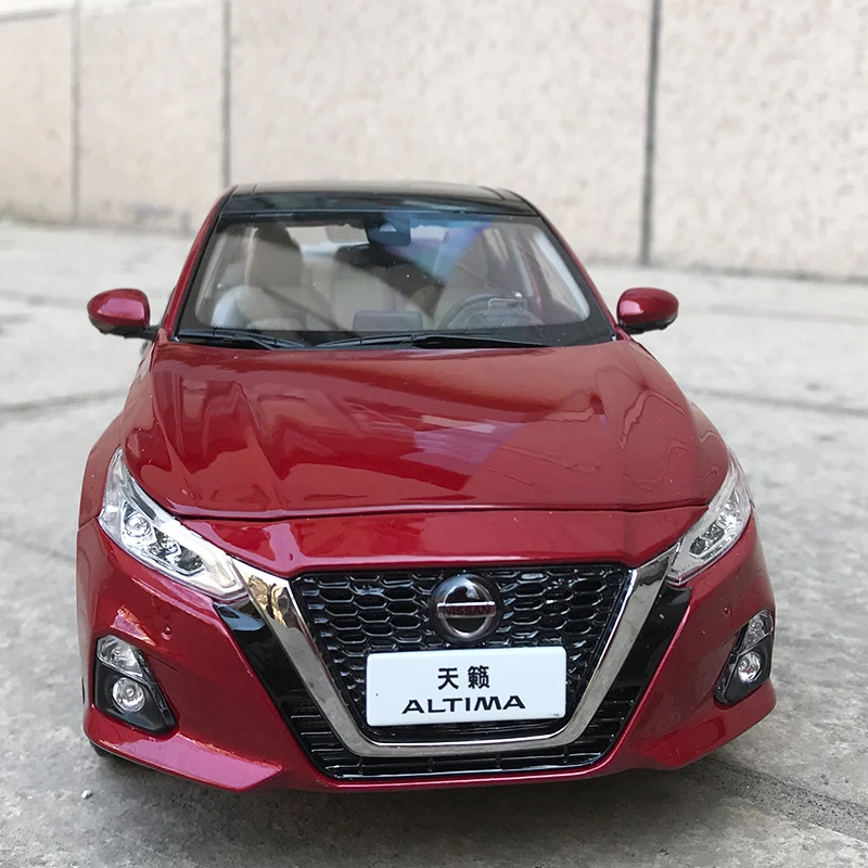 1:18 Scale Dongfeng Sedan ALTIMA Seventh Generation Teana Die-casting Alloy Car Model Collection Ornaments Souvenirs