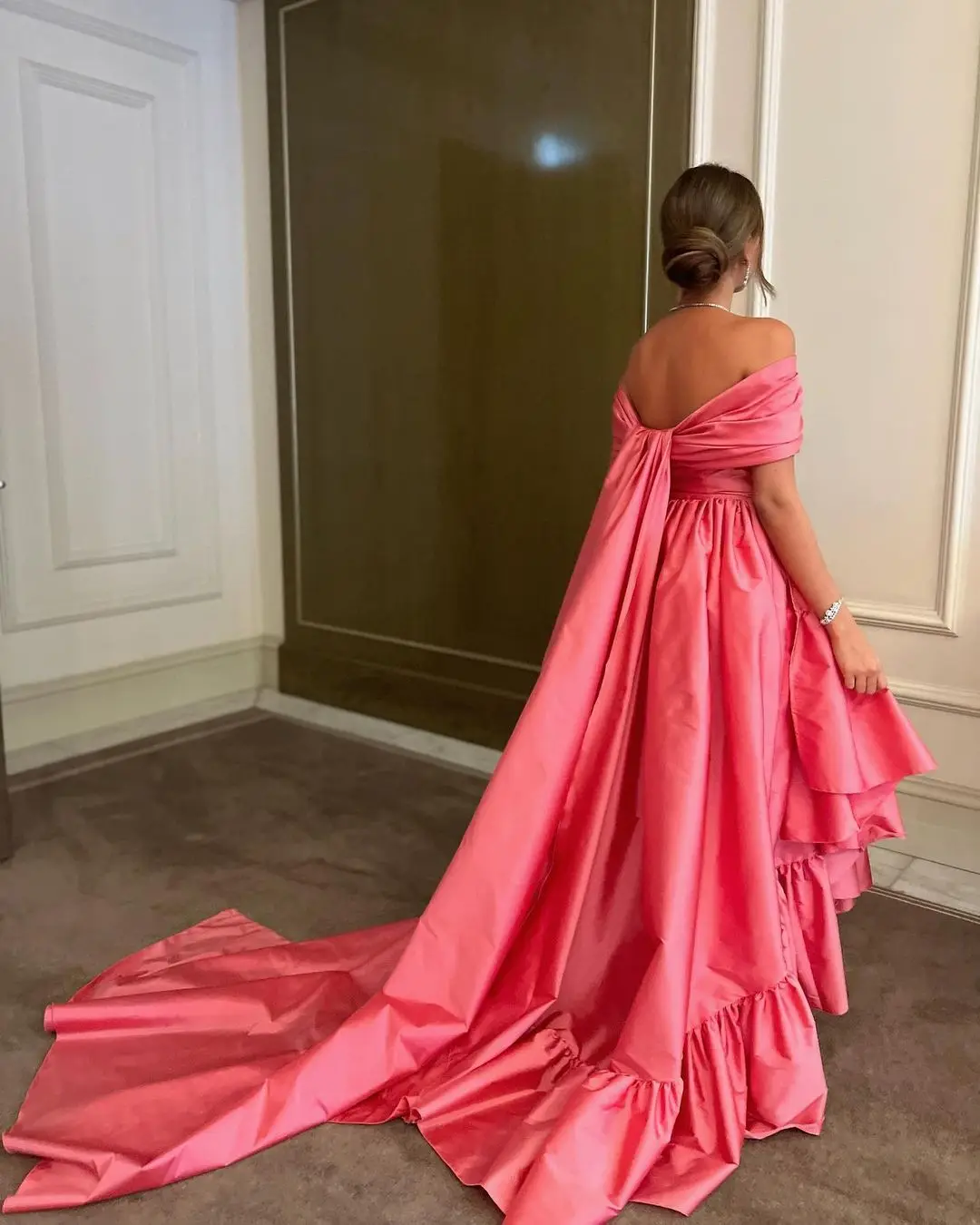 Merida Backless Ruffle Satin Prom Dresses Sleeveless Off-The-Shoulder Saudi Arabia Formal Occasion Graduation Dresses