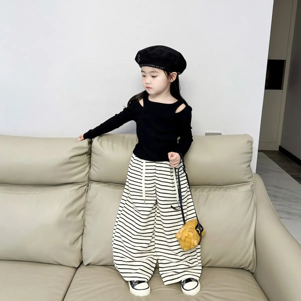 Girl's Fake Two Off Shoulder T2024 Autumn New Korean Elastic Solid Color Stylish Round Neck Pullover With A Base Shirt