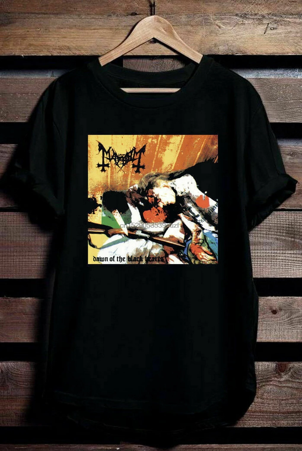 Fotos da Capa do Álbum Mayhem: O Que Realmente Vale a Pena Nesse Camiseta de Dawn of the Black Hearts?