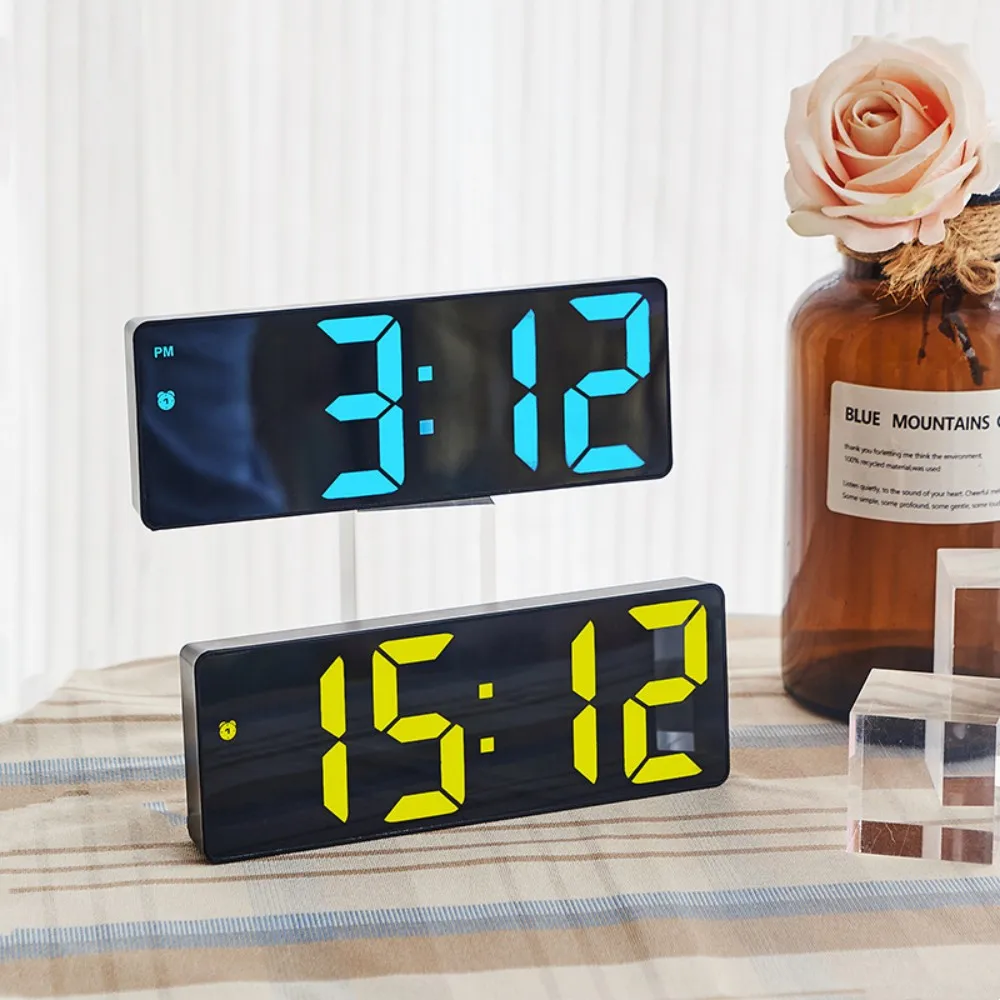 Acryl/Spiegel Digitaler Wecker Sprachsteuerung Snooze Nachtmodus Tischuhr 12/24H Anti-Stör-Funktion Elektronische LED-Uhr – Detail 6