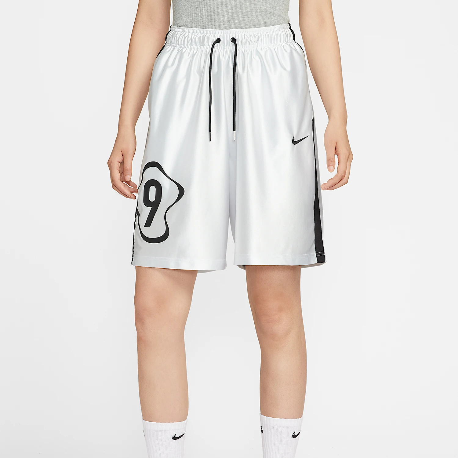 

Nike genuine Sportswear Women's Mid-rise Loose Sports Shorts II1943-095