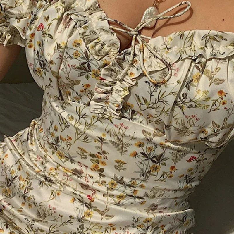 เดรสยาวลายดอกไม้ฤดูร้อนแบบเปิดไหล่ แขนพอง สำหรับผู้หญิง ดีไซน์เซ็กซี่ ผูกเชือกด้านข้าง ผ่าข้าง สีดำ ชิค ความยาวระดับกลางน่อง สไตล์สวยงาม